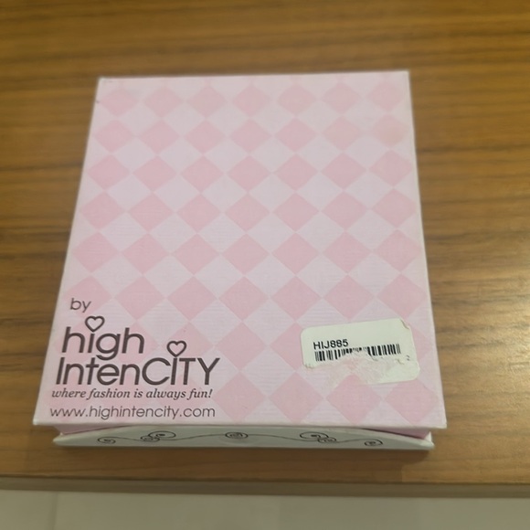 Hand made necklace with Australian crystals and fine glass beads. - Picture 7 of 7